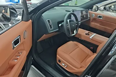 Li Auto L6