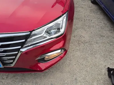 Roewe i5