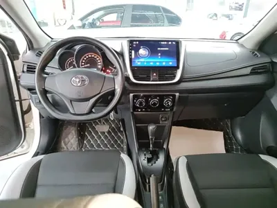 Toyota Yaris L