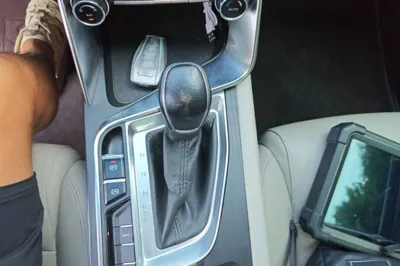 Geely Auto Binray