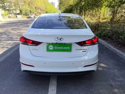 Hyundai Elantra