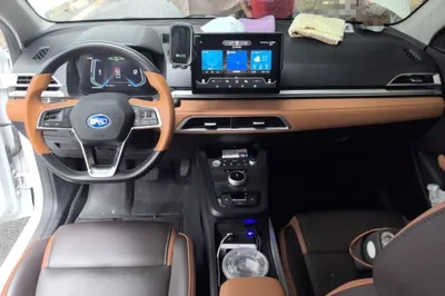 BYD e2