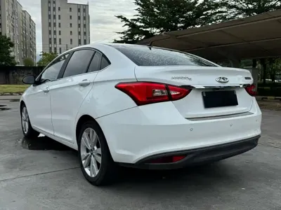 Chery Arrizo 5