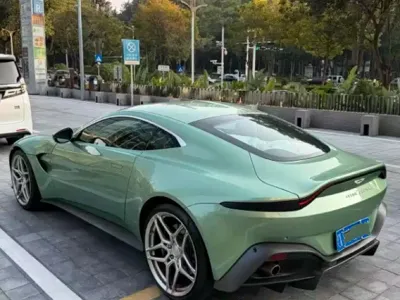 Aston Martin V8 Vantage