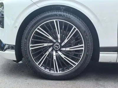 Xpeng G9