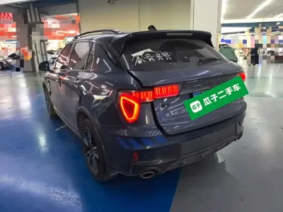 Lynk & Co 01