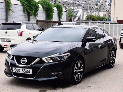 Nissan Maxima