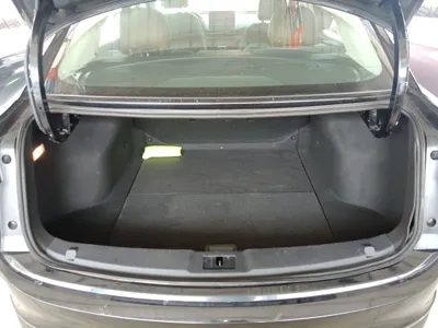 Hongqi E-QM5