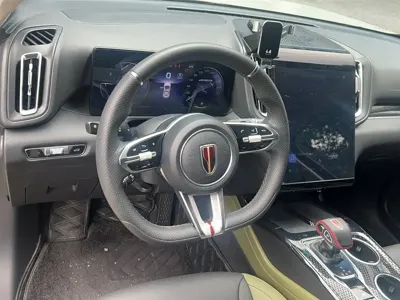 Hongqi Hongqi HS3