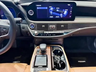Lexus LS