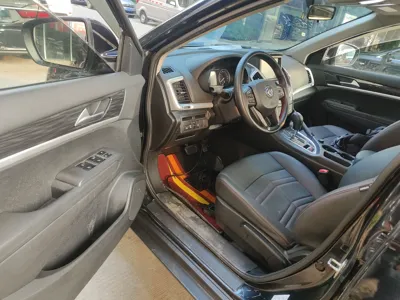 Dongfeng Aeolus AX7