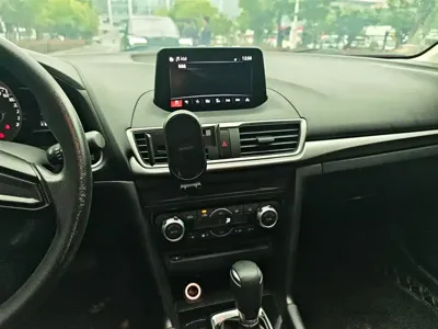 Mazda 3 Axela