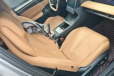 Geely Galaxy L7