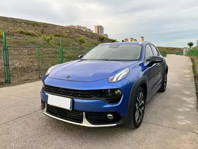 Lynk & Co 02