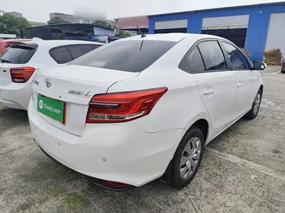 Toyota Yaris L