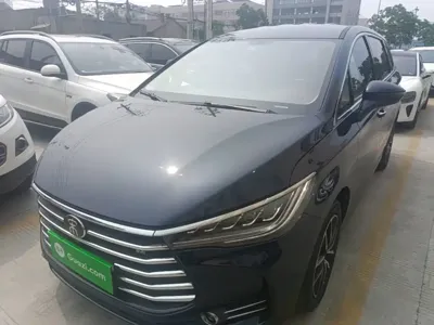 BYD MAX