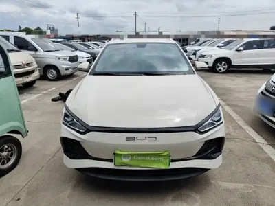 BYD e2