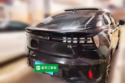 Lynk & Co 05