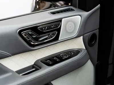 Lincoln Navigator