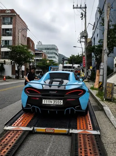 McLaren 570S