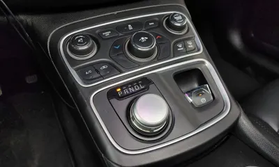 Chrysler 200