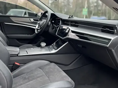Audi A7L