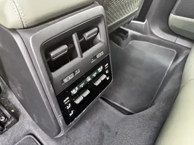 Porsche Macan EV