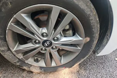 Hyundai Elantra (6th Generation