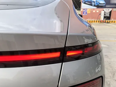 Xpeng P7