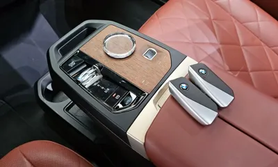 BMW iX