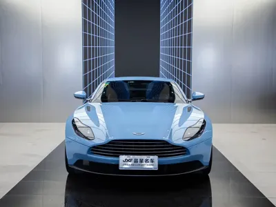 Aston Martin DB11