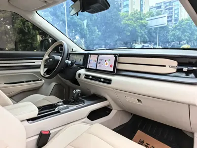 Geely ICON
