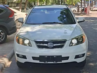 BYD S6