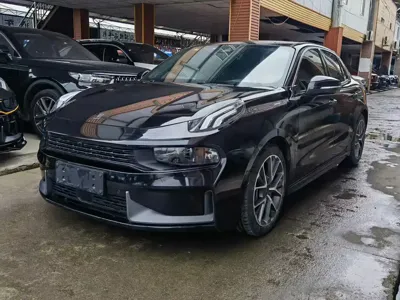 Lynk & Co 03
