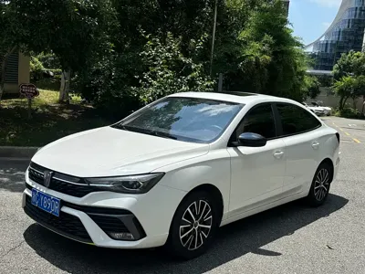 Roewe i5