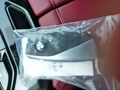 BMW i5