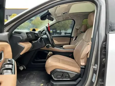 Nio ES8