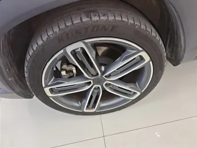 Geely ICON