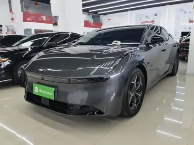 Lynk & Co Z10