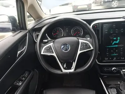 BYD MAX