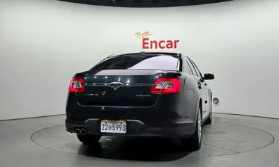 Ford Taurus