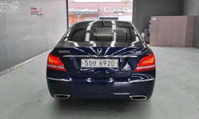 Hyundai Equus