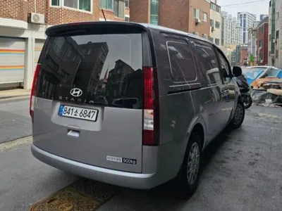 Hyundai Staria