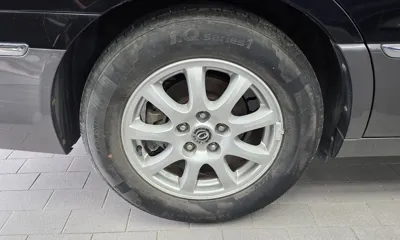 Kia Opirus