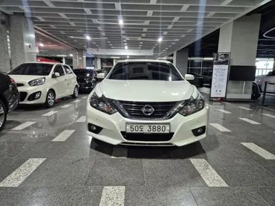 Nissan Altima