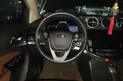 BYD S7
