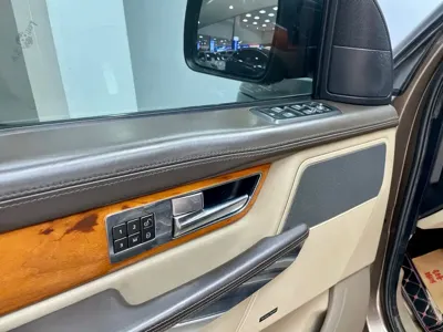 Land Rover Sport