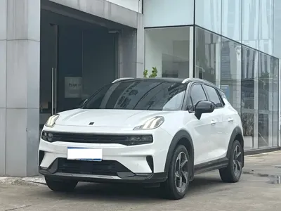 Lynk & Co 06