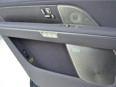 Nio ES8