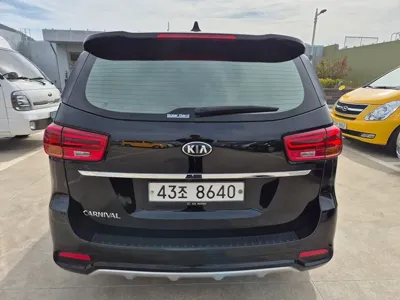 Kia Canival